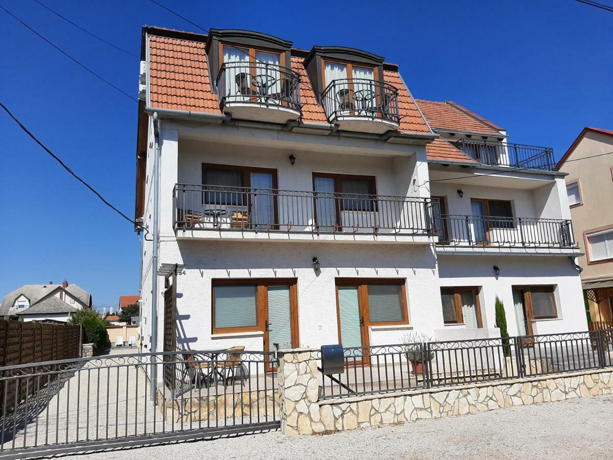 Familia Apartmanhaz Keszthely Exterior photo