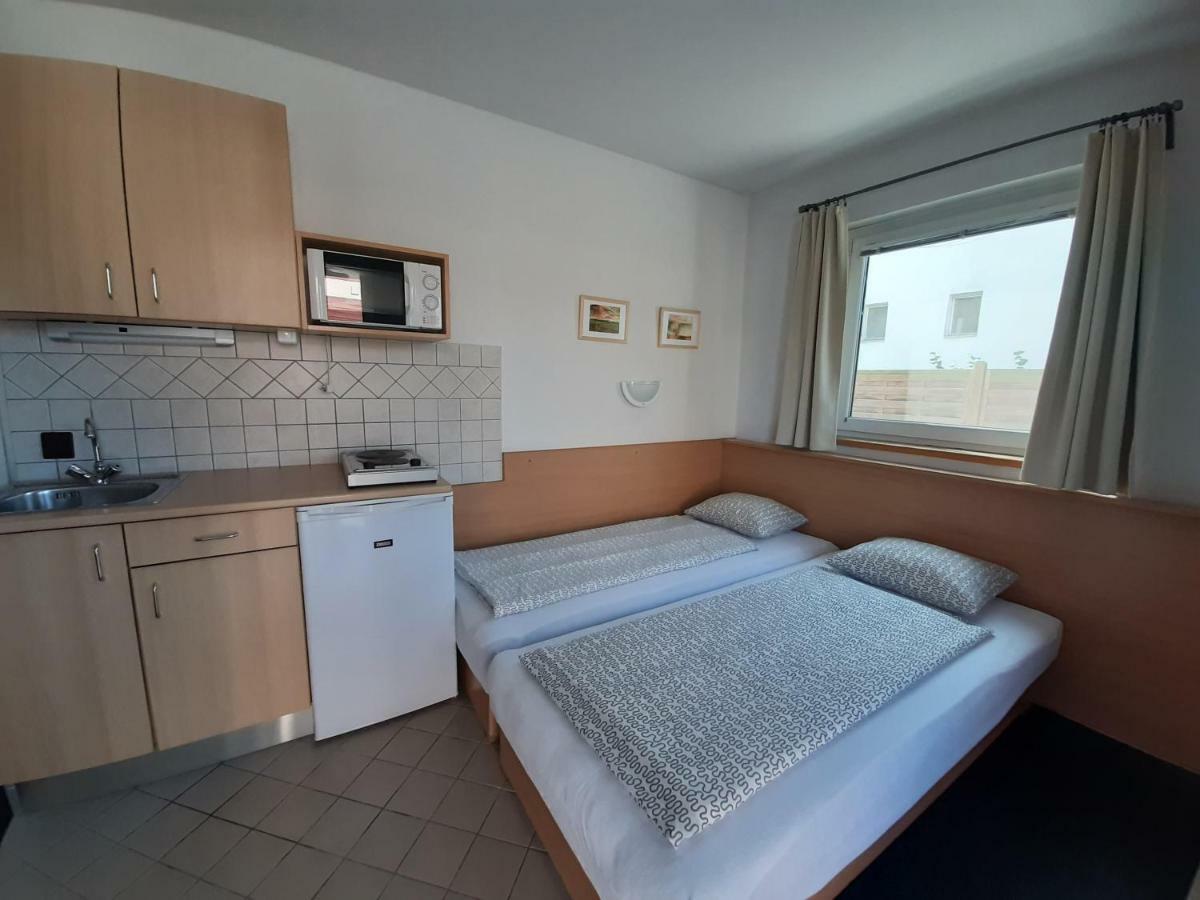 Familia Apartmanhaz Keszthely Exterior photo