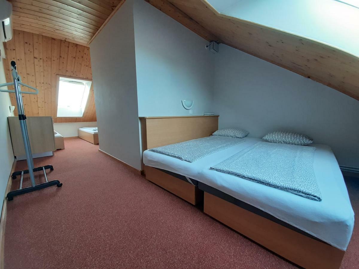 Familia Apartmanhaz Keszthely Exterior photo