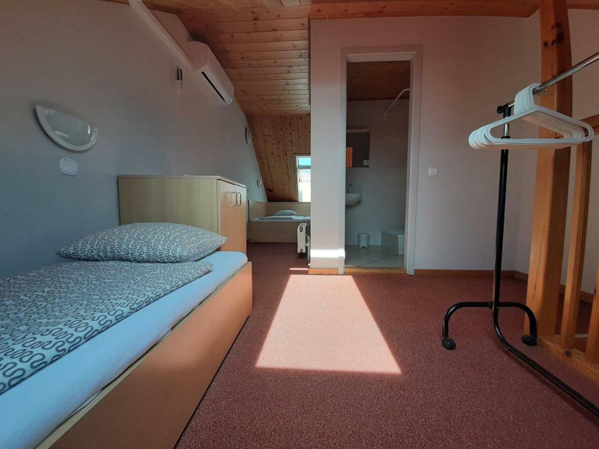 Familia Apartmanhaz Keszthely Exterior photo