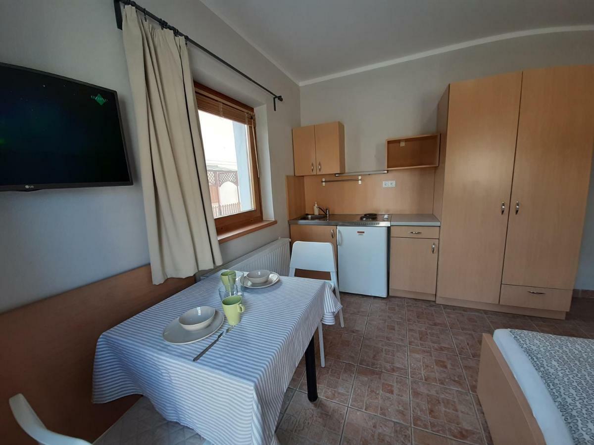 Familia Apartmanhaz Keszthely Exterior photo