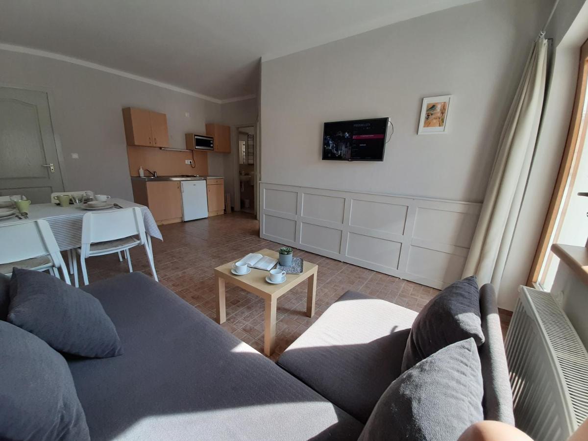 Familia Apartmanhaz Keszthely Exterior photo