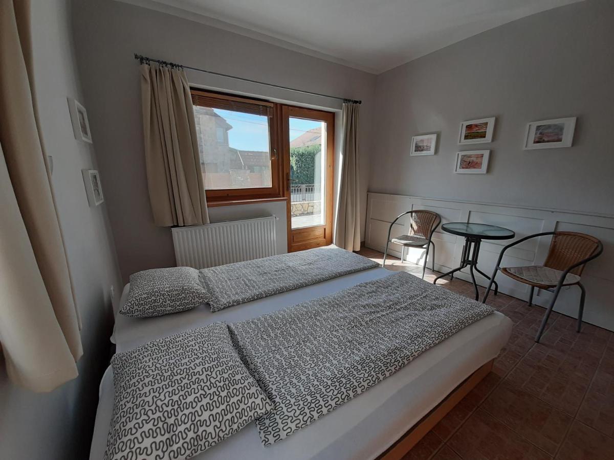 Familia Apartmanhaz Keszthely Exterior photo